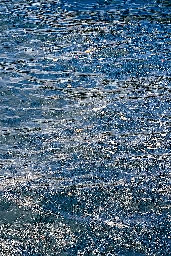 2022年液面覆蓋球廠家這個“垃圾大國”,真是讓我開眼了!