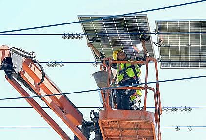 高性能5A分子篩生產廠家全國最大的污水處理廠分布式光伏發電項目 5.4萬塊光伏板即將鋪裝完畢